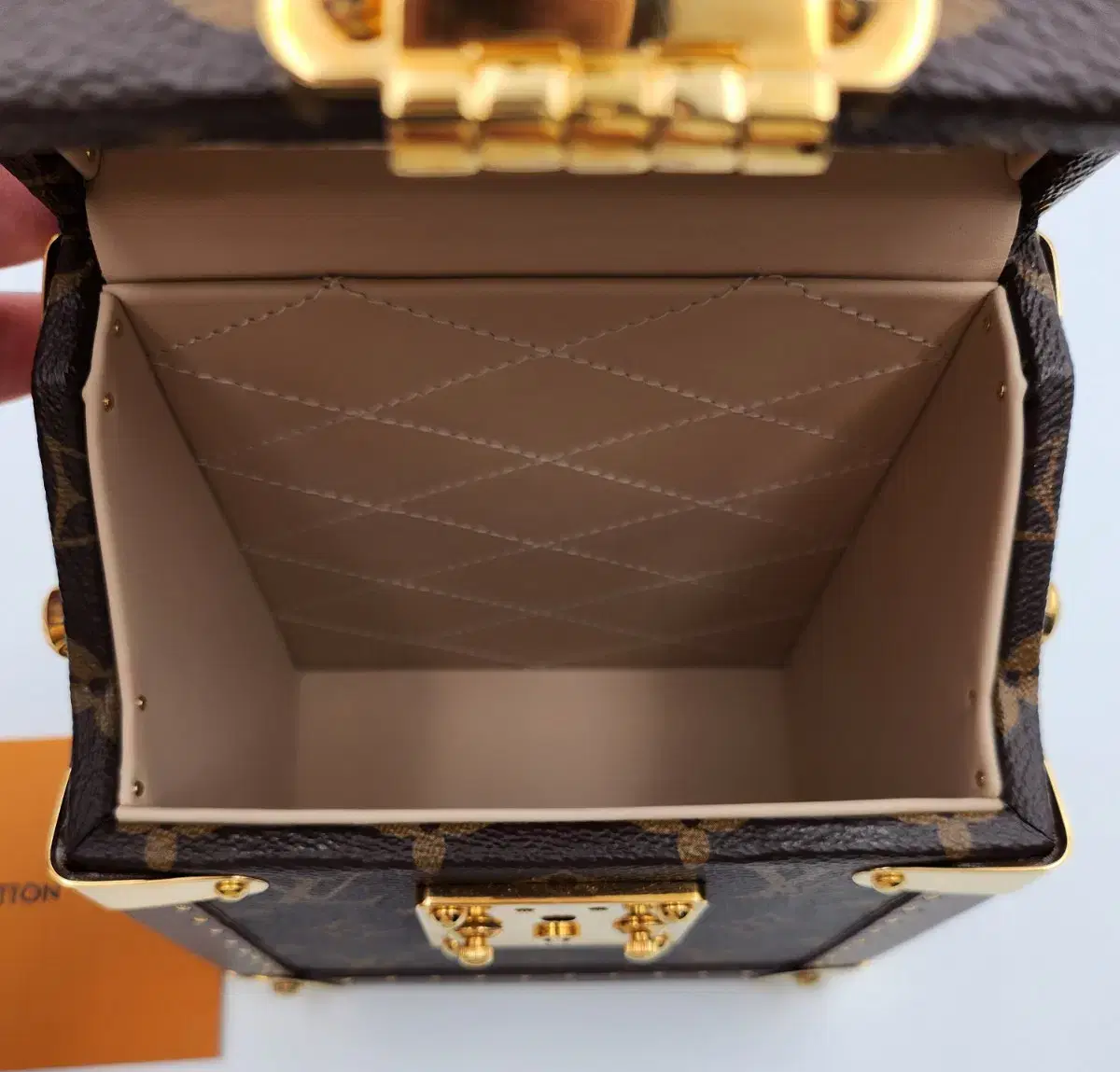 thumbnail-5